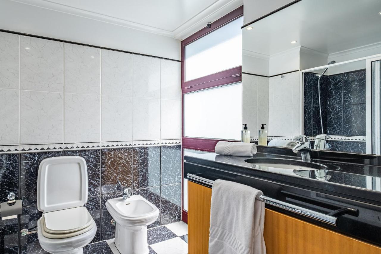 Ample Villa With Pool And Gorgeous Ocean View Funchal  Exterior foto
